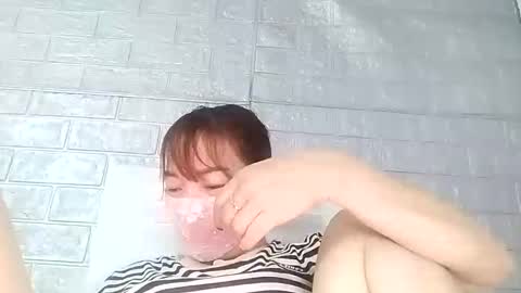 Snapshot of helenna_00 chatting on October 2025 11:35:01 PM helenna_00 online show from October 2025 11:35:01 PM