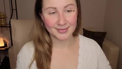 Snapshot of helens_lov chatting on November 2025 01:51:02 AM Helen online show from November 2025 01:51:02 AM