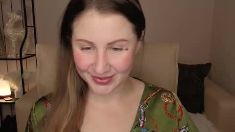 Snapshot of helens_lov chatting on January 2026 02:03:02 AM Helen online show from January 2026 02:03:02 AM