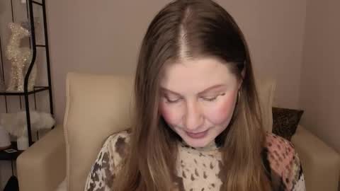 Snapshot of helens_lov chatting on January 2026 02:16:01 AM Helen online show from January 2026 02:16:01 AM