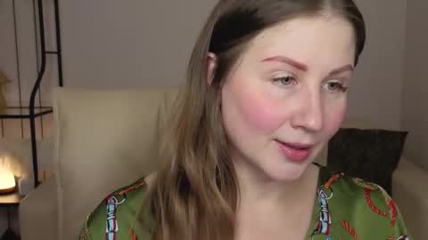 Snapshot of helens_lov chatting on February 2026 06:18:02 AM Helen online show from February 2026 06:18:02 AM