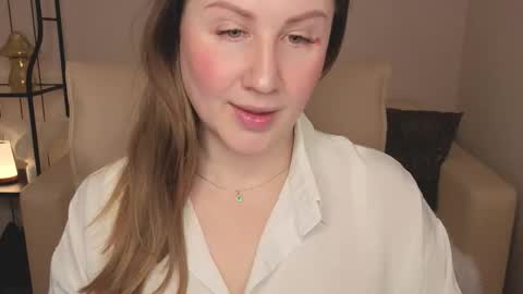 Snapshot of helens_lov chatting on March 2026 02:17:01 AM Helen online show from March 2026 02:17:01 AM