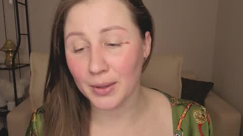 Snapshot of helens_lov chatting on April 2026 08:14:01 AM Helen online show from April 2026 08:14:01 AM