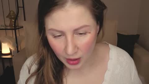 Snapshot of helens_lov chatting on April 2026 02:33:02 AM Helen online show from April 2026 02:33:02 AM