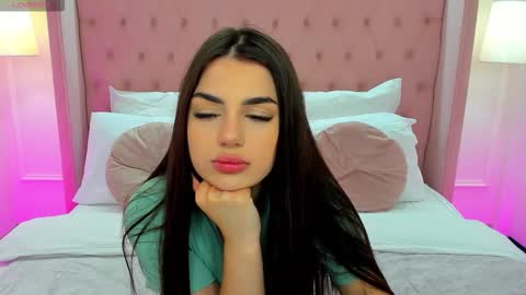 Snapshot of helentiny chatting on October 2025 12:25:01 PM Helen online show from October 2025 12:25:01 PM