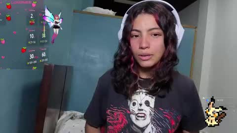 Helia Transfem and Amy online show from October 2025 04:05:01 PM