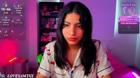 Helia Transfem and Amy online show from June 2026 03:29:01 PM