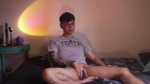 Snapshot of heliero chatting on January 2026 04:22:02 PM Helio online show from January 2026 04:22:02 PM