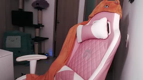 Snapshot of hell_666_xxx chatting on January 2025 02:08:02 AM cher online show from January 2025 02:08:02 AM