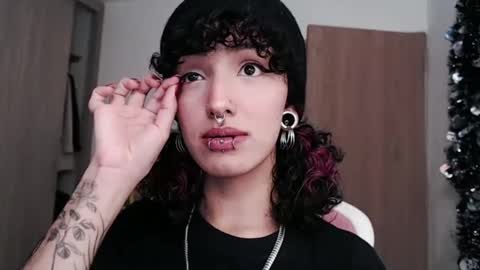 Snapshot of hell_666_xxx chatting on March 2025 12:18:02 AM cher online show from March 2025 12:18:02 AM