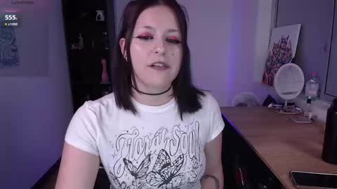 Snapshot of hell_dancer_ chatting on September 2025 11:50:01 PM Lexa online show from September 2025 11:50:01 PM