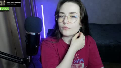 Snapshot of hell_hotline chatting on December 2024 06:08:01 PM Red online show from December 2024 06:08:01 PM