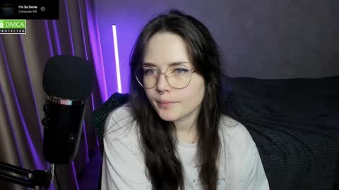 Snapshot of hell_hotline chatting on January 2025 07:11:01 PM Red online show from January 2025 07:11:01 PM