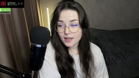 Snapshot of hell_hotline chatting on January 2025 06:54:02 PM Red online show from January 2025 06:54:02 PM