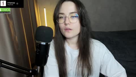 Snapshot of hell_hotline chatting on January 2025 06:27:02 PM Red online show from January 2025 06:27:02 PM