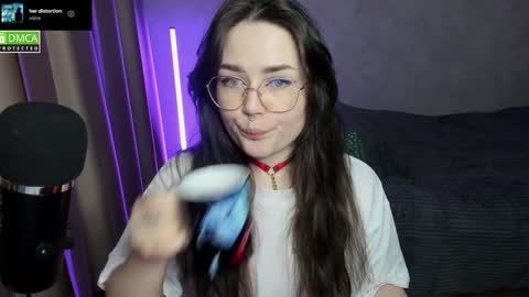 Snapshot of hell_hotline chatting on January 2025 06:23:01 PM Red online show from January 2025 06:23:01 PM