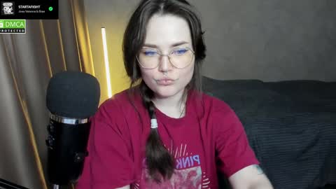 Snapshot of hell_hotline chatting on January 2025 07:37:01 PM Red online show from January 2025 07:37:01 PM