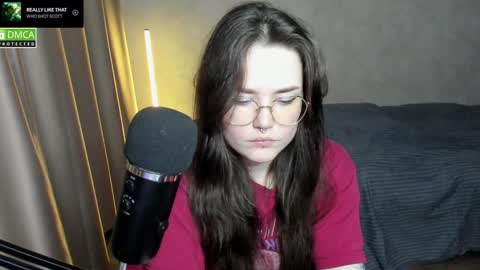 Snapshot of hell_hotline chatting on January 2025 10:39:01 PM Red online show from January 2025 10:39:01 PM