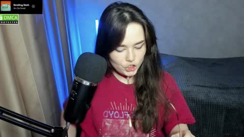 Snapshot of hell_hotline chatting on January 2025 09:16:01 PM Red online show from January 2025 09:16:01 PM