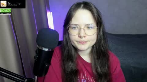 Snapshot of hell_hotline chatting on February 2025 09:26:02 PM Red online show from February 2025 09:26:02 PM