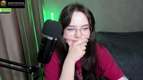 Snapshot of hell_hotline chatting on March 2025 09:59:02 PM Red online show from March 2025 09:59:02 PM