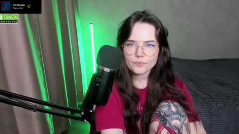 Snapshot of hell_hotline chatting on March 2025 10:02:02 PM Red online show from March 2025 10:02:02 PM