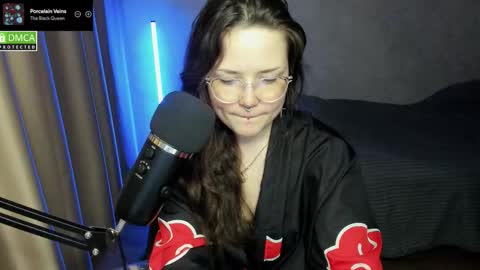 Snapshot of hell_hotline chatting on September 2025 06:57:02 PM Red online show from September 2025 06:57:02 PM