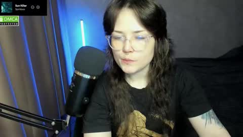 Snapshot of hell_hotline chatting on October 2025 06:28:02 PM Red online show from October 2025 06:28:02 PM