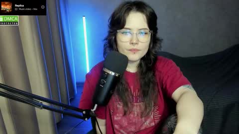 Snapshot of hell_hotline chatting on October 2025 07:27:01 PM Red online show from October 2025 07:27:01 PM