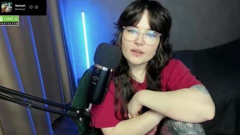 Snapshot of hell_hotline chatting on October 2025 06:19:02 PM Red online show from October 2025 06:19:02 PM