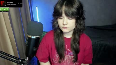 Snapshot of hell_hotline chatting on November 2025 06:51:01 PM Red online show from November 2025 06:51:01 PM