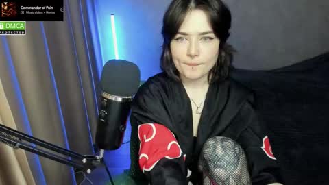 Snapshot of hell_hotline chatting on November 2025 06:29:02 PM Red online show from November 2025 06:29:02 PM