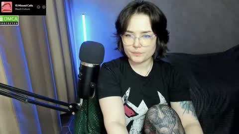 Snapshot of hell_hotline chatting on December 2025 06:46:02 PM Red online show from December 2025 06:46:02 PM