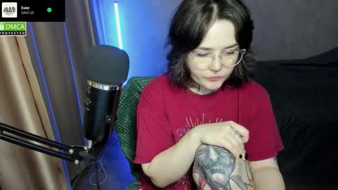 Snapshot of hell_hotline chatting on December 2025 08:38:01 PM Red online show from December 2025 08:38:01 PM