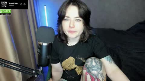 Snapshot of hell_hotline chatting on December 2025 08:49:02 PM Red online show from December 2025 08:49:02 PM