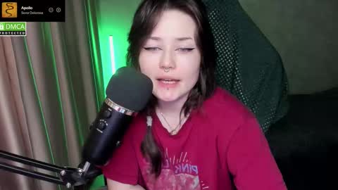 Snapshot of hell_hotline chatting on February 2026 08:05:01 PM Red online show from February 2026 08:05:01 PM