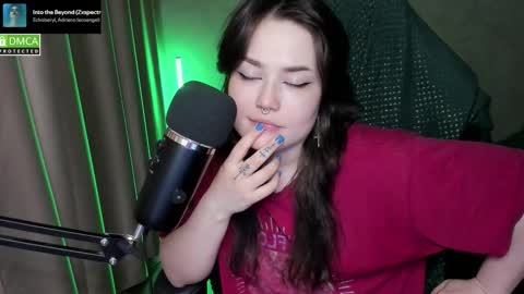 Snapshot of hell_hotline chatting on February 2026 08:09:02 PM Red online show from February 2026 08:09:02 PM