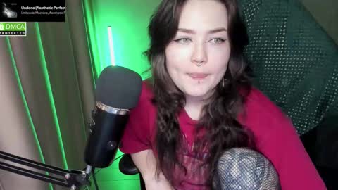 Snapshot of hell_hotline chatting on February 2026 08:06:01 PM Red online show from February 2026 08:06:01 PM