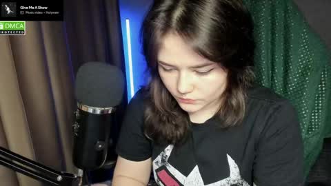 Red online show from May 2026 06:38:02 PM