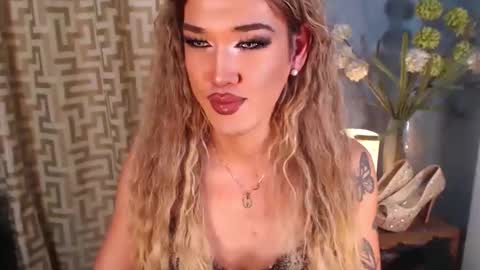 Snapshot of hellatarahathor chatting on January 2026 03:38:01 PM hellatarahathor online show from January 2026 03:38:01 PM