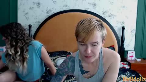 Snapshot of helldollz chatting on October 2025 08:47:02 AM HellDollz online show from October 2025 08:47:02 AM