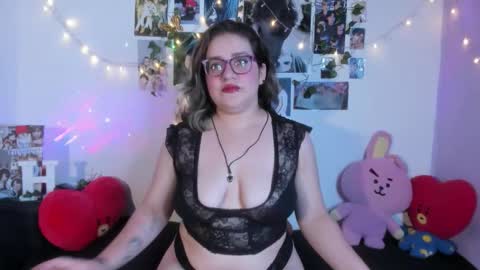 hellen online show from November 2025 04:36:01 AM