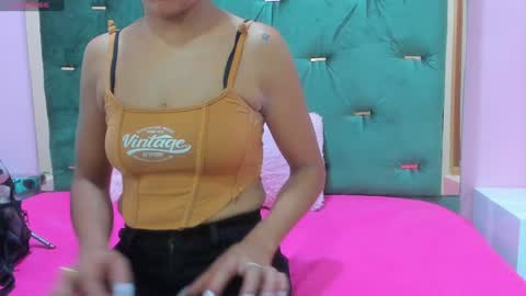 Snapshot of hellen__4master chatting on January 2025 11:03:01 AM Hellen online show from January 2025 11:03:01 AM