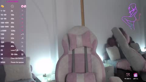 Snapshot of hellen__4master chatting on February 2025 02:18:01 PM Hellen online show from February 2025 02:18:01 PM