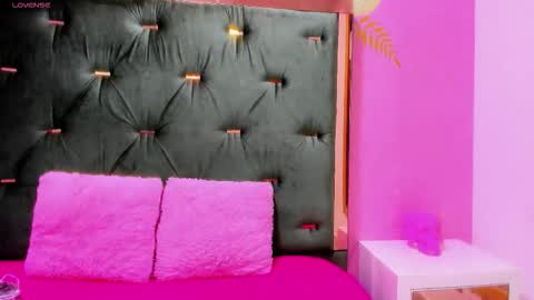 Snapshot of hellen__4master chatting on September 2025 11:32:02 AM Hellen online show from September 2025 11:32:02 AM