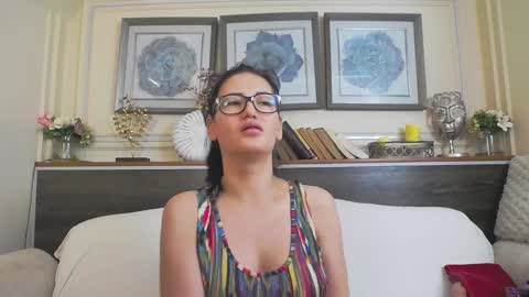    online show from January 2025 04:00:01 AM