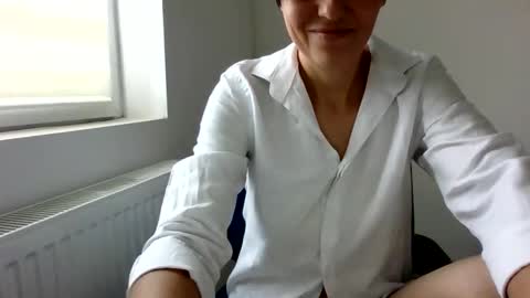 Snapshot of hellenella chatting on November 2025 07:09:02 AM Hellen online show from November 2025 07:09:02 AM