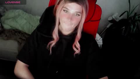 Helen Spellman online show from September 2025 04:28:02 PM