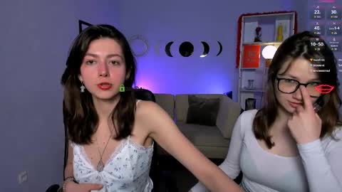 Helli online show from May 2026 07:20:01 PM