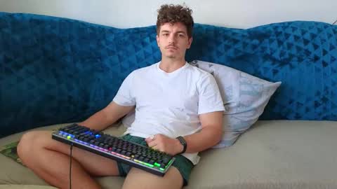 Snapshot of hellish_sugar chatting on September 2025 07:08:01 AM Remy online show from September 2025 07:08:01 AM